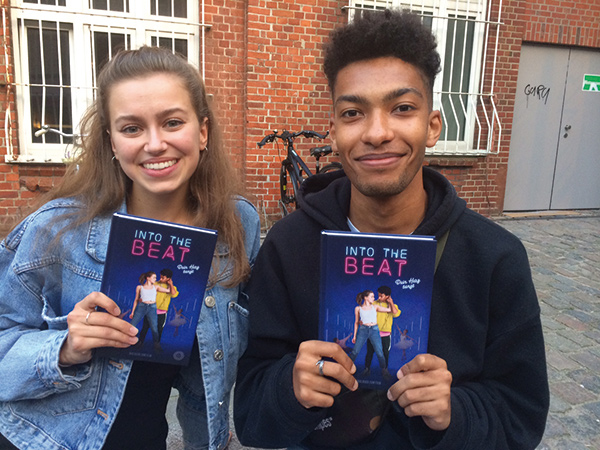 Film-Crew feiert das Buch zum Lieblingsfilm-Projekt „Into The Beat – Dein Herz tanzt“