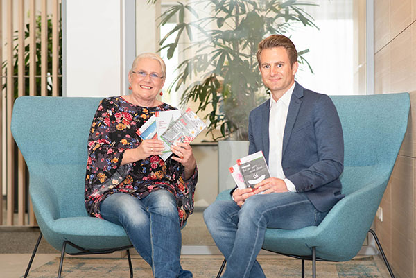 Monika Krautgartner und Verlagschef Rudolf Trauner | © Trauner Verlag