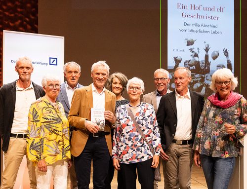 Ewald Frie erhält den Deutschen Sachbuchpreis 2023 für sein Werk „Ein Hof und elf Geschwister“