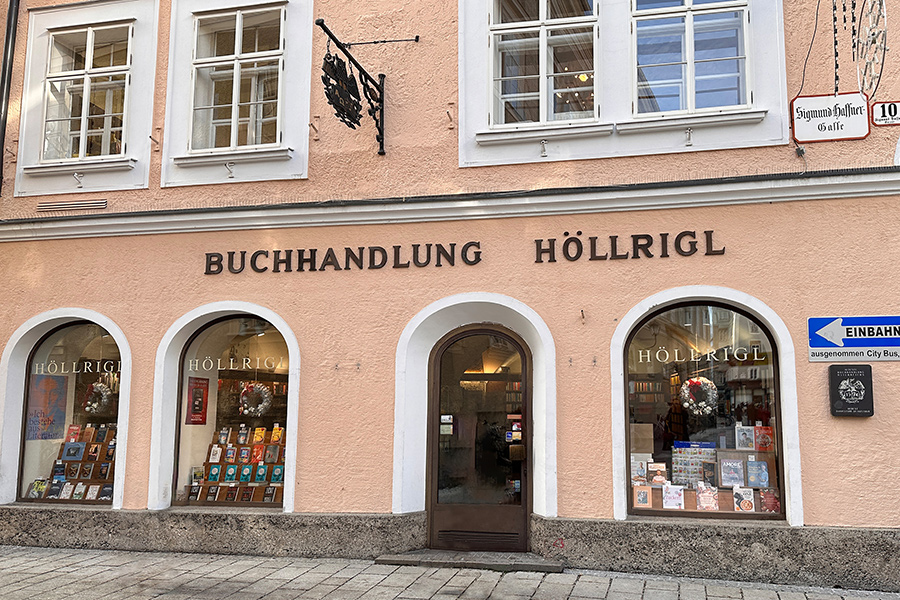Höllrigl Aussenansicht | © Morawa