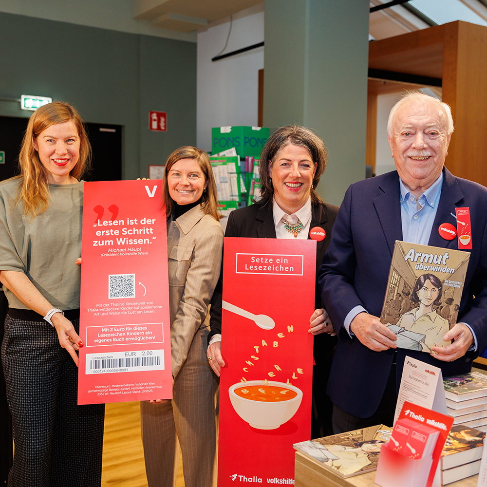Judith Ranftler (Mitglied GF Volkshilfe Österreich), Andrea Heumann (Geschäftsführerin Thalia), Tanja Wehsely (GFin Volkshilfe Wien) und Michael Häupl (Präsident Volkshilfe Wien) | © Volkshilfe Wien