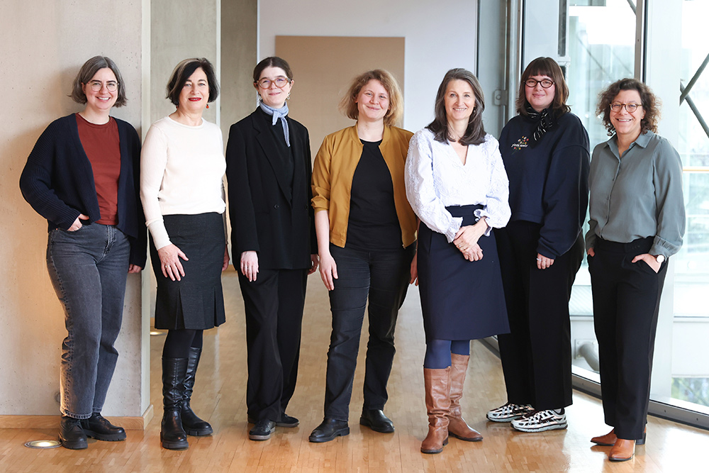 DuMont-Lektorat: Christina Weiser, Annette Weber, Sophie Priester, Antonia Marker, Tanja Rauch, Timea Wanko und Ramona Jäger | © Martina Goyert