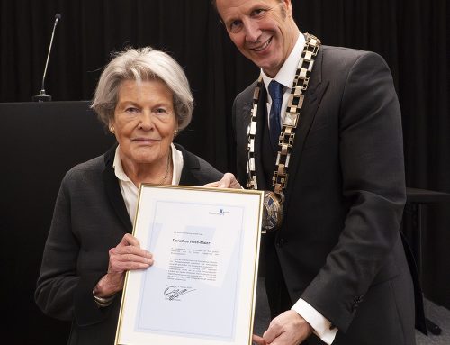 „Klug, klar, cool“ – Verlegerin Dorothee Hess-Maier wurde Ehrenbürgerin der Stadt Ravensburg