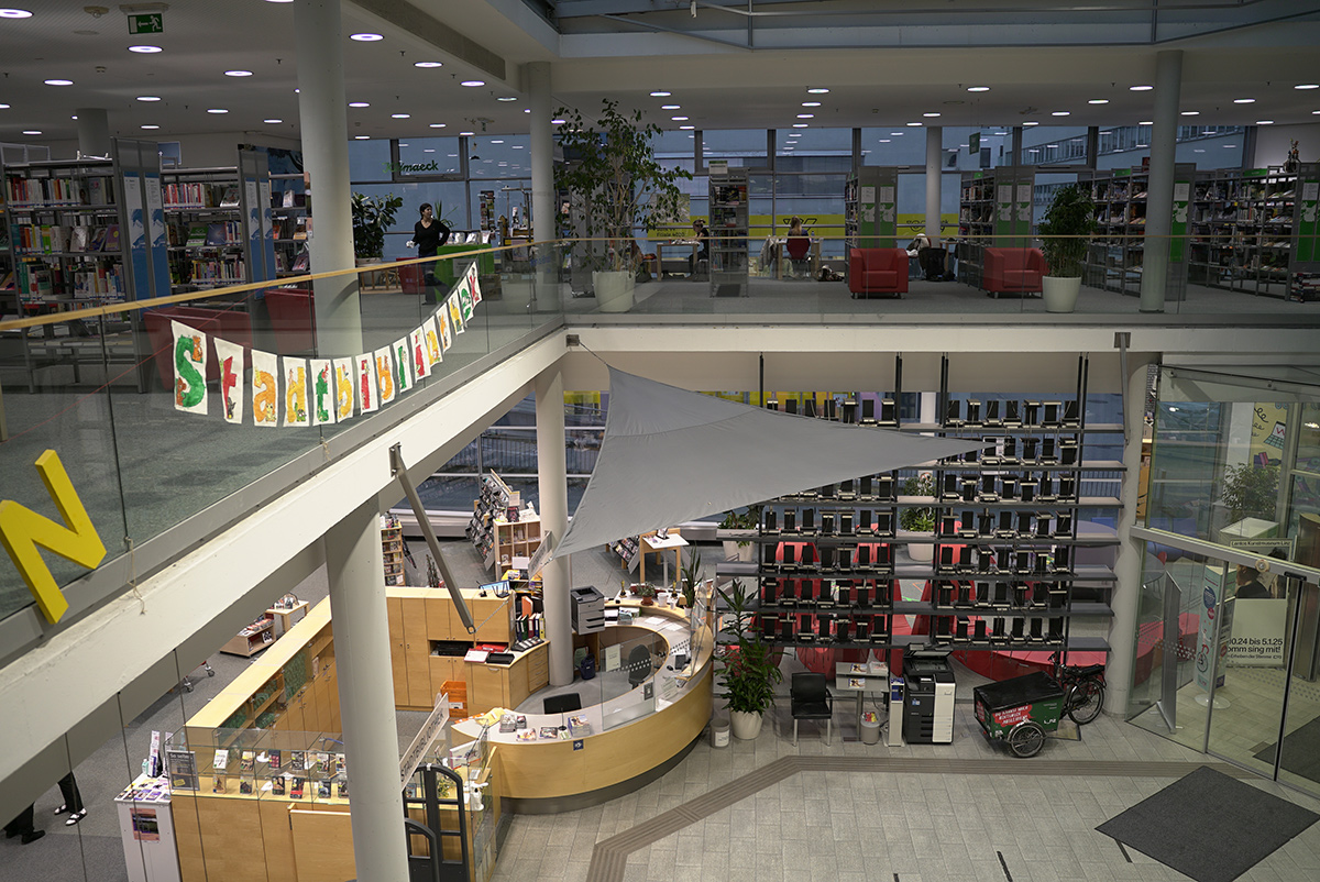 Eine der Büchereien des Jahres 2025: Stadtbibliothek Wissensturm Linz | © Peter Landsmann / BVÖ