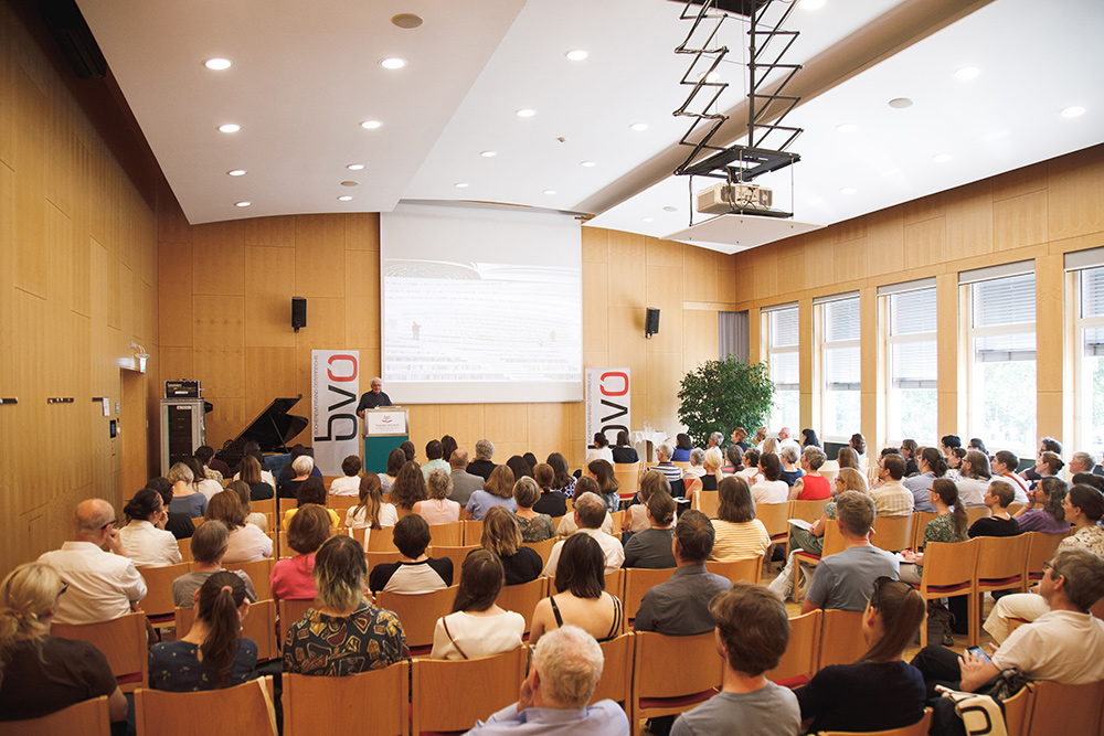 Publikum beim Impulsvortrag von Reinhard Ehgartner | © Arman Rastegar / BVÖ